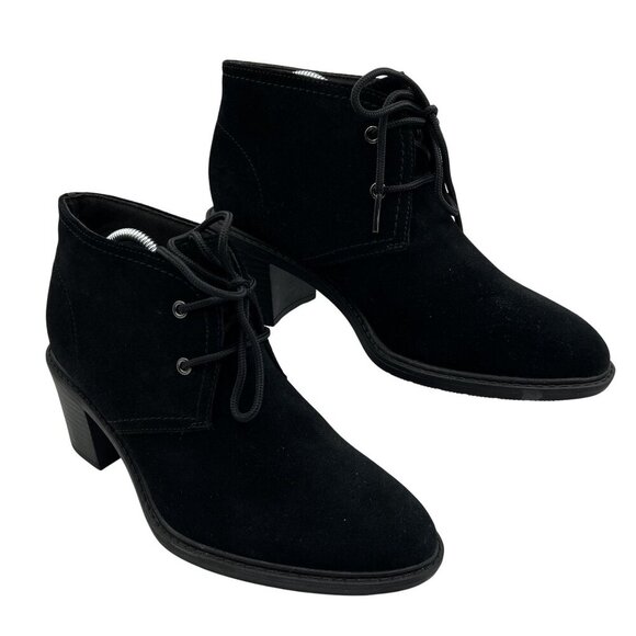 Clarks Womens 8.5 Black Suede Boot Lace Up Heeled Ankle Booties Office Old Money - Picture 2 of 14